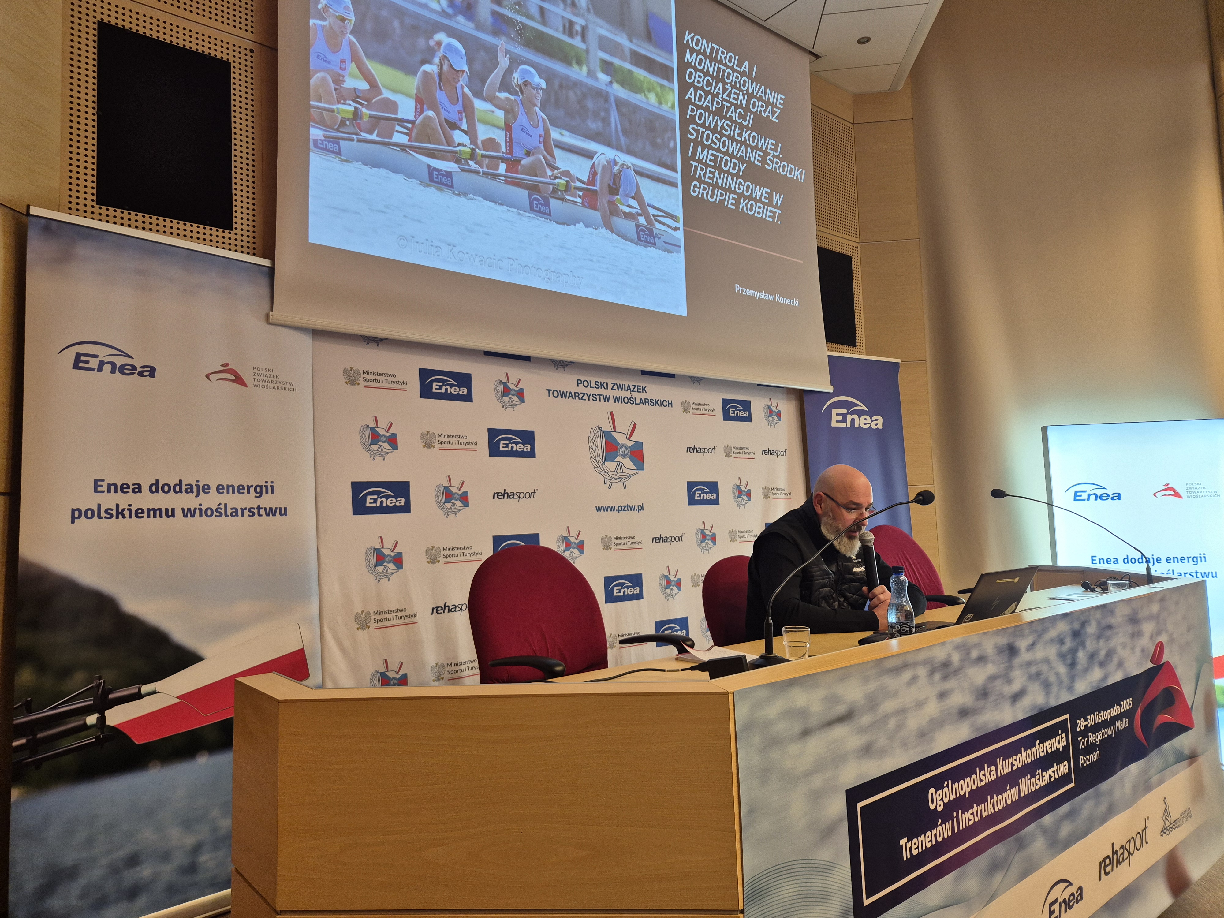 1 1 kursokonferencja